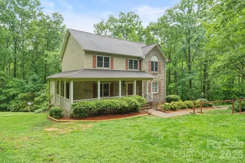 1227 Shirebourn, Hickory, NC 28602