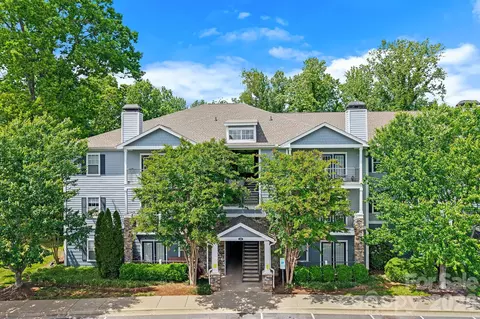 400 Vista Lake 208 Dr #208, Candler, NC 28715