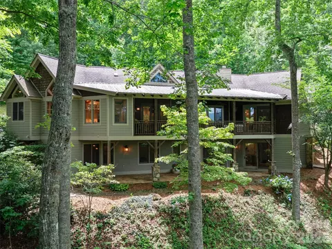 71 Chestnut Hill Rd, Spruce Pine, NC 28777