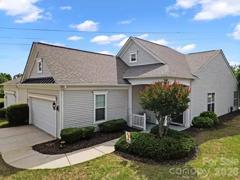 16353 Raven Crest Dr, Fort Mill, SC 29707