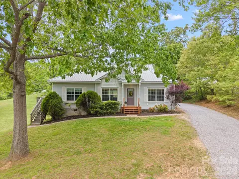 233 Thompson Cove Rd, Clyde, NC 28721