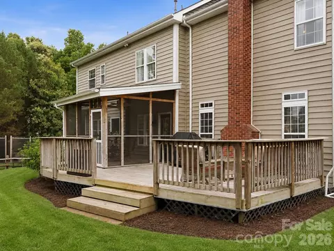 Exterior - 601 E Cheval Dr, Fort Mill, SC 29708 photo 5 of 12