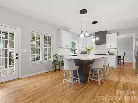 Kitchen - 601 E Cheval Dr, Fort Mill, SC 29708 photo 7 of 9