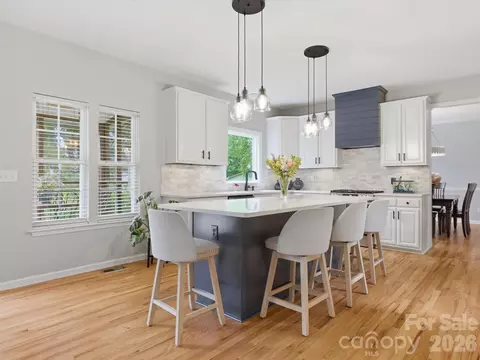 Kitchen - 601 E Cheval Dr, Fort Mill, SC 29708 photo 6 of 9