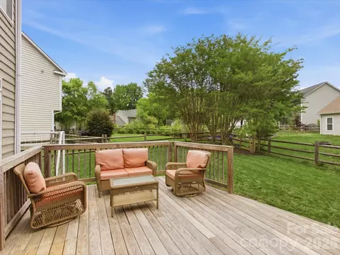 Exterior - 601 E Cheval Dr, Fort Mill, SC 29708 photo 11 of 12