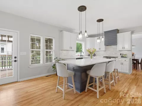 Kitchen - 601 E Cheval Dr, Fort Mill, SC 29708 photo 5 of 9