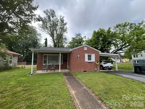 713 Pennton Sw Ave SW, Lenoir, NC 28645