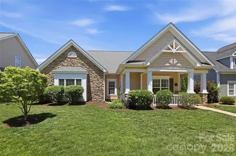 1008 Triple Crown Dr, Indian Trail, NC 28079