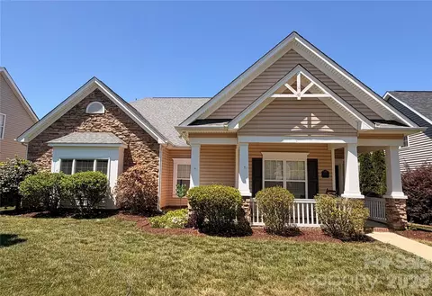 1008 Triple Crown Dr, Indian Trail, NC 28079