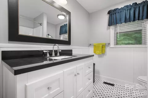 Bath - 508 2nd Ne Ave NE, Conover, NC 28613 photo 1 of 3