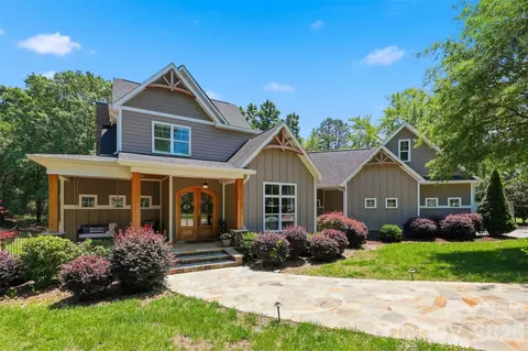 1595 Mary Ellen Dr, Fort Mill, SC 29708