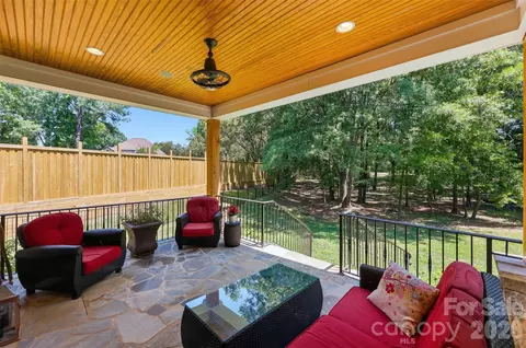 Exterior - 1595 Mary Ellen Dr, Fort Mill, SC 29708 photo 7 of 8