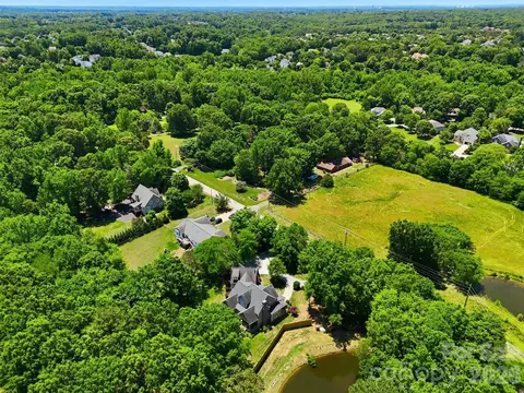 View/Area - 1595 Mary Ellen Dr, Fort Mill, SC 29708 photo 2 of 3