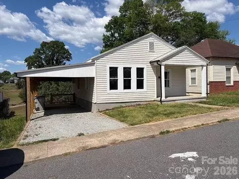 406 Realty St, Lenoir, NC 28645