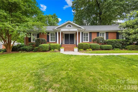 2310 Rocky Knoll Dr, Charlotte, NC 28210