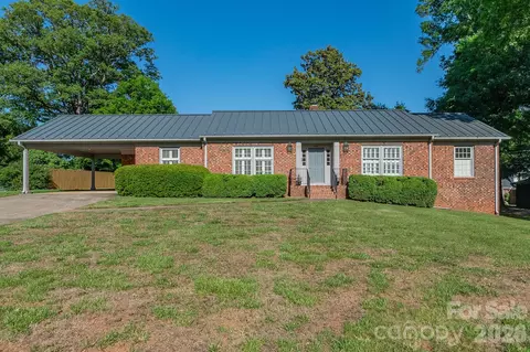 905 Kildee Dr, Lexington, NC 27292