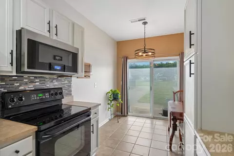 Kitchen - 2038 Oakstone Dr, Monroe, NC 28110 photo 3 of 4