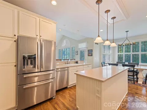 Kitchen - 5 Split Creek Ct, Mills River, NC 28759 photo 5 of 6