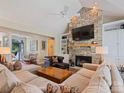 Living - 5 Split Creek Ct, Mills River, NC 28759 photo 3 of 3