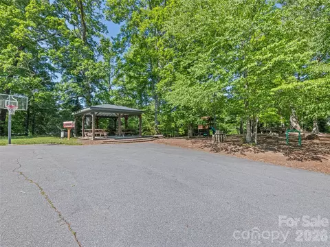 Exterior - 5 Split Creek Ct, Mills River, NC 28759 photo 7 of 9