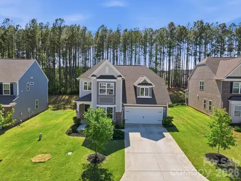 129 Slip Shot Ln, Troutman, NC 28166