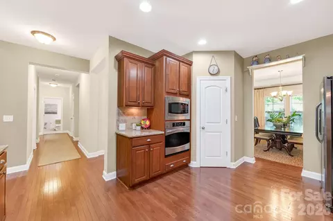 Entry Way - 321 Calming Way, Tega Cay, SC 29708 photo 2 of 4