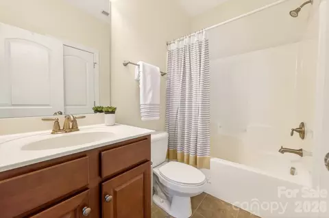 Bath - 321 Calming Way, Tega Cay, SC 29708 photo 4 of 4