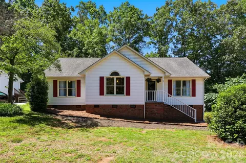 913 Pleasant Ridge Rd, Fort Mill, SC 29715