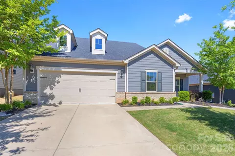 9306 Dufaux Dr, Charlotte, NC 28278