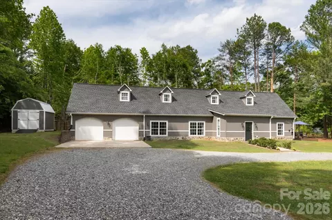 3860 Landrum Rd, Columbus, NC 28722