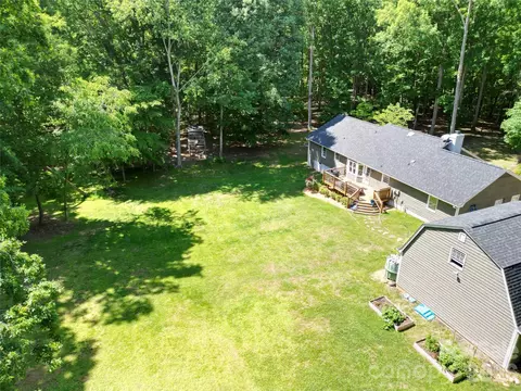 9309 N Pine Hill Ln, Charlotte, NC 28215