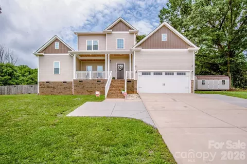 3211 Oakdale Rd, Charlotte, NC 28216