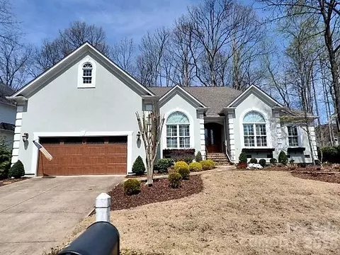 5028 Foxbriar Trl, Charlotte, NC 28269