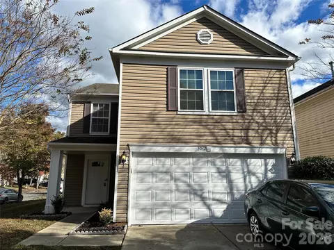 3042 Meadow Knoll Dr, Charlotte, NC 28269