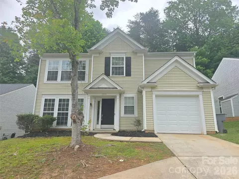 1518 Rumstone Ln, Charlotte, NC 28262