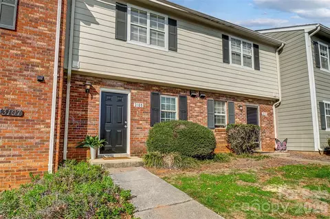3109 Heathstead Pl, Charlotte, NC 28210