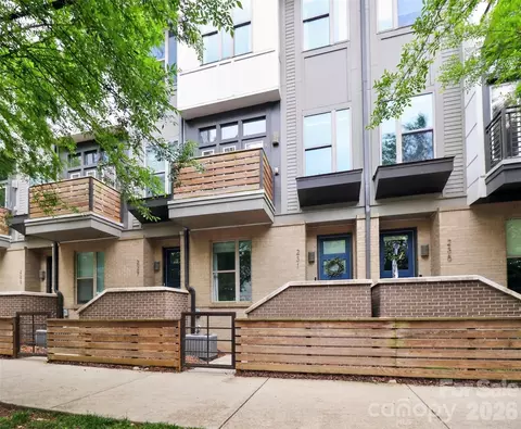 231 Doggett St, Charlotte, NC 28203