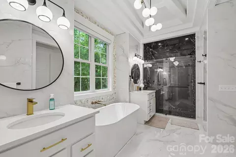 Bath - 209 E Glenview Dr, Salisbury, NC 28147 photo 3 of 6