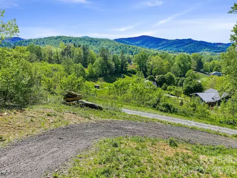 85 Shangrila 2 Trl #2, Spruce Pine, NC 28777