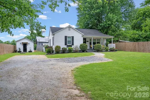 128 Avon St, Mocksville, NC 27028