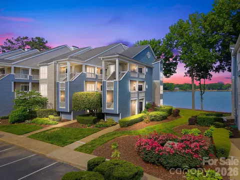 913 Southwest Dr, Davidson, NC 28036