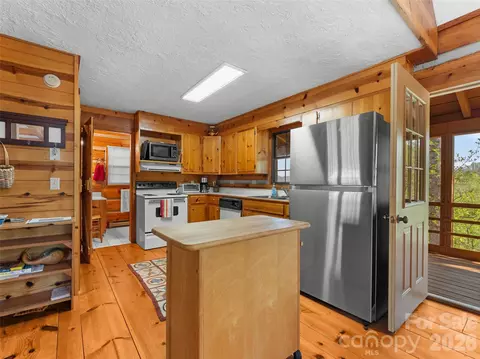Kitchen - 178 Tablerock Dr, Saluda, NC 28773 photo 1 of 2