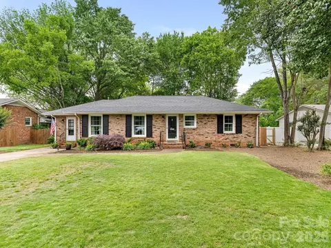 845 Fairbanks Rd, Charlotte, NC 28210
