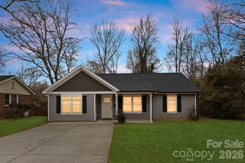 4117 Colebrook Rd, Charlotte, NC 28215