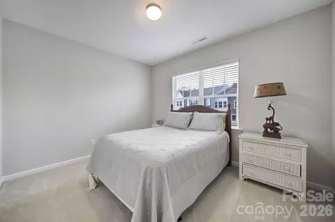 Bedroom - 516 Madison Falls Ct, Fort Mill, SC 29708 photo 5 of 6