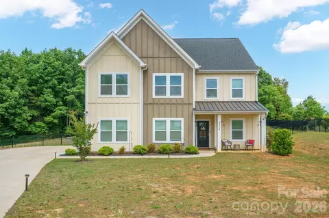 3774 Old Village Dr, Maiden, NC 28650