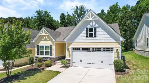 10050 Lilac Ct, Charlotte, NC 28215