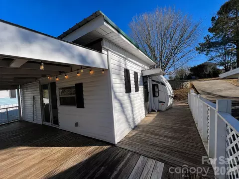 322 Mount View Ln, New London, NC 28127