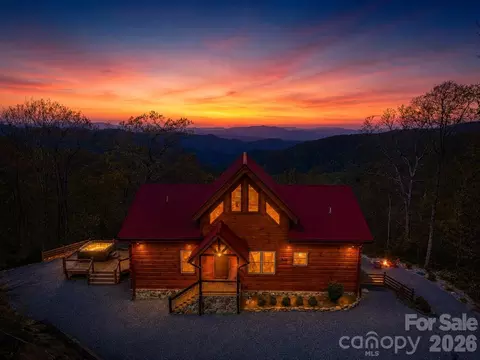 716 Equestrian Dr, Bryson City, NC 28713
