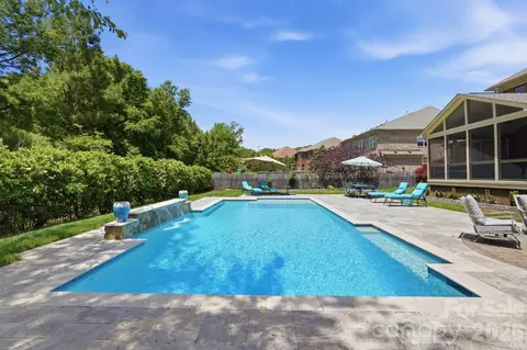3219 Lakehurst Xing, Matthews, NC 28104
